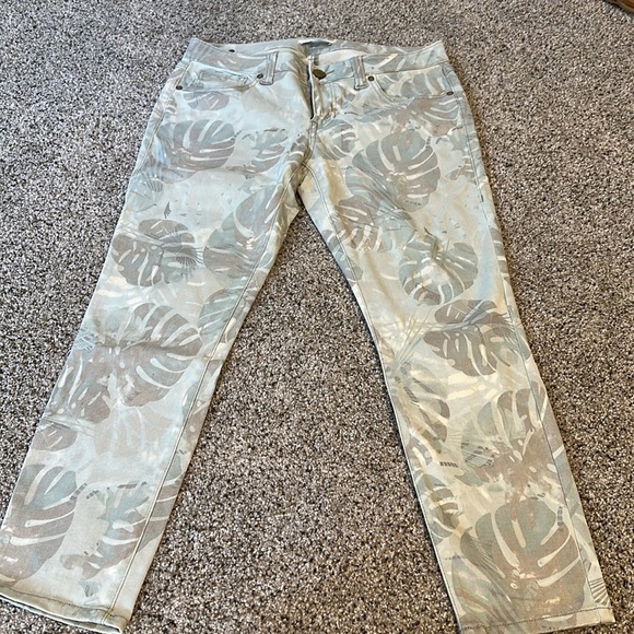 Cabi # 227 Women Size 6 Green Palm Leaf Paradise Crop Ankle Skinny Jeans, EUC - Picture 3 of 7